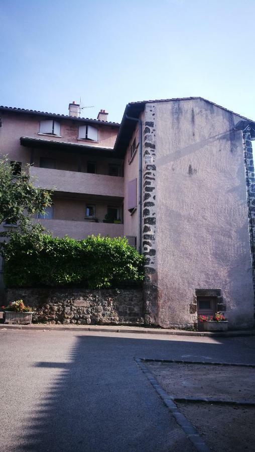 Studio Avec Balcon Au Pied Du Rocher D'Aiguilhe Apartment Le Puy-en-Velay Bagian luar foto